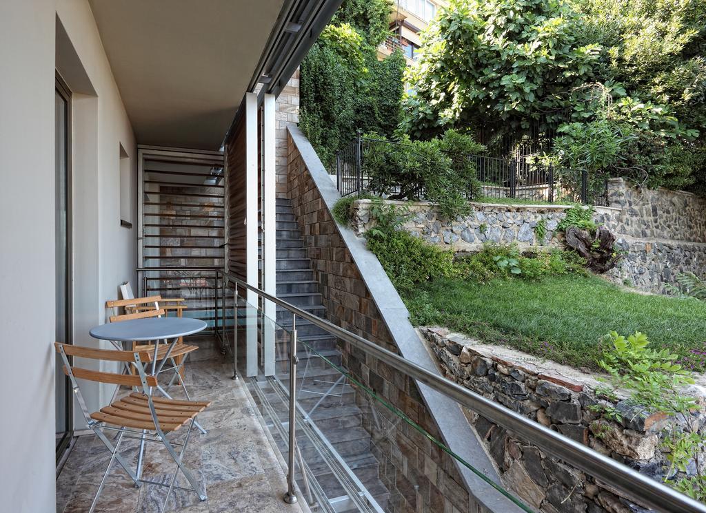 Deris Bosphorus Lodge Apartments Istanbul Exterior photo