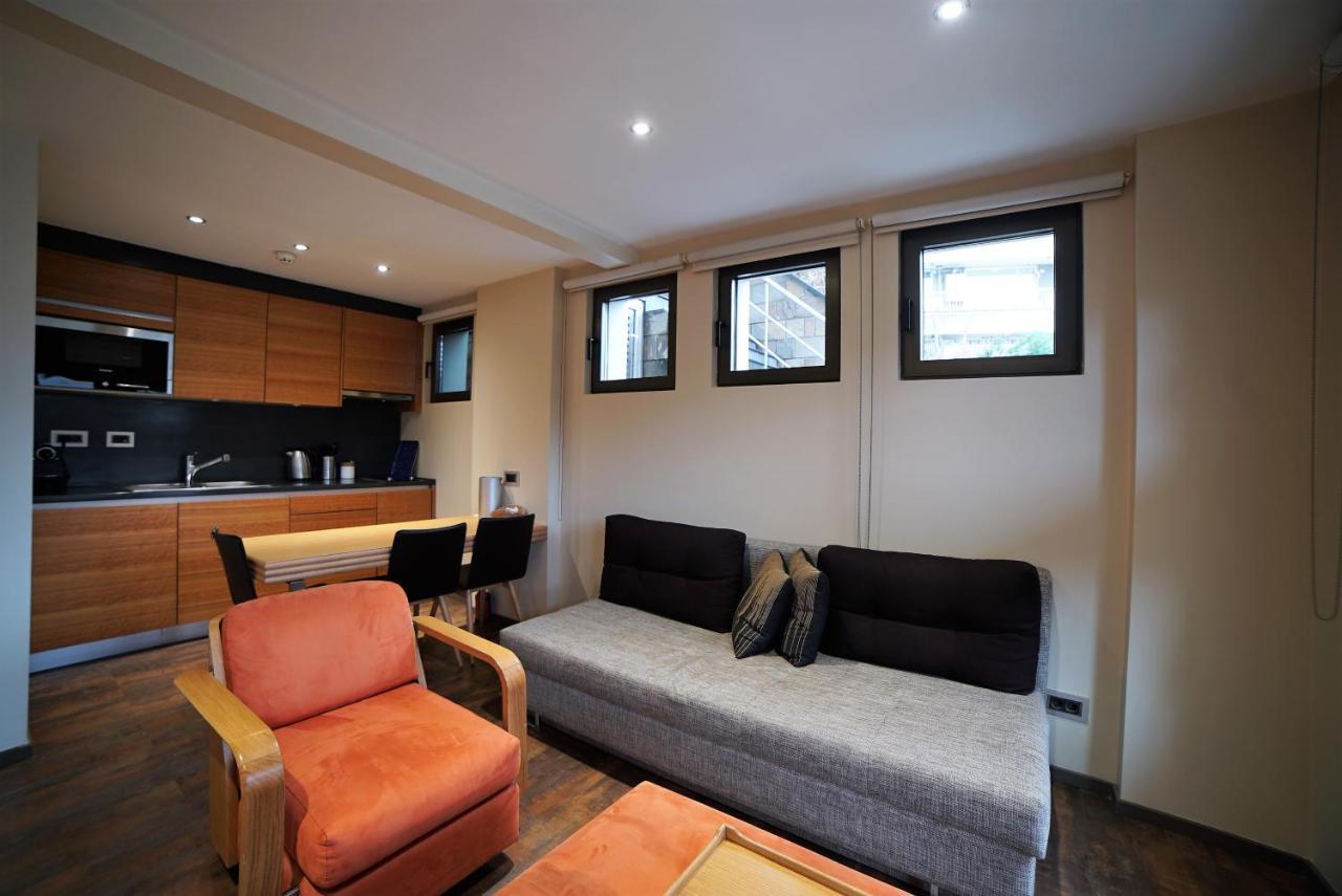 Deris Bosphorus Lodge Apartments Istanbul Exterior photo