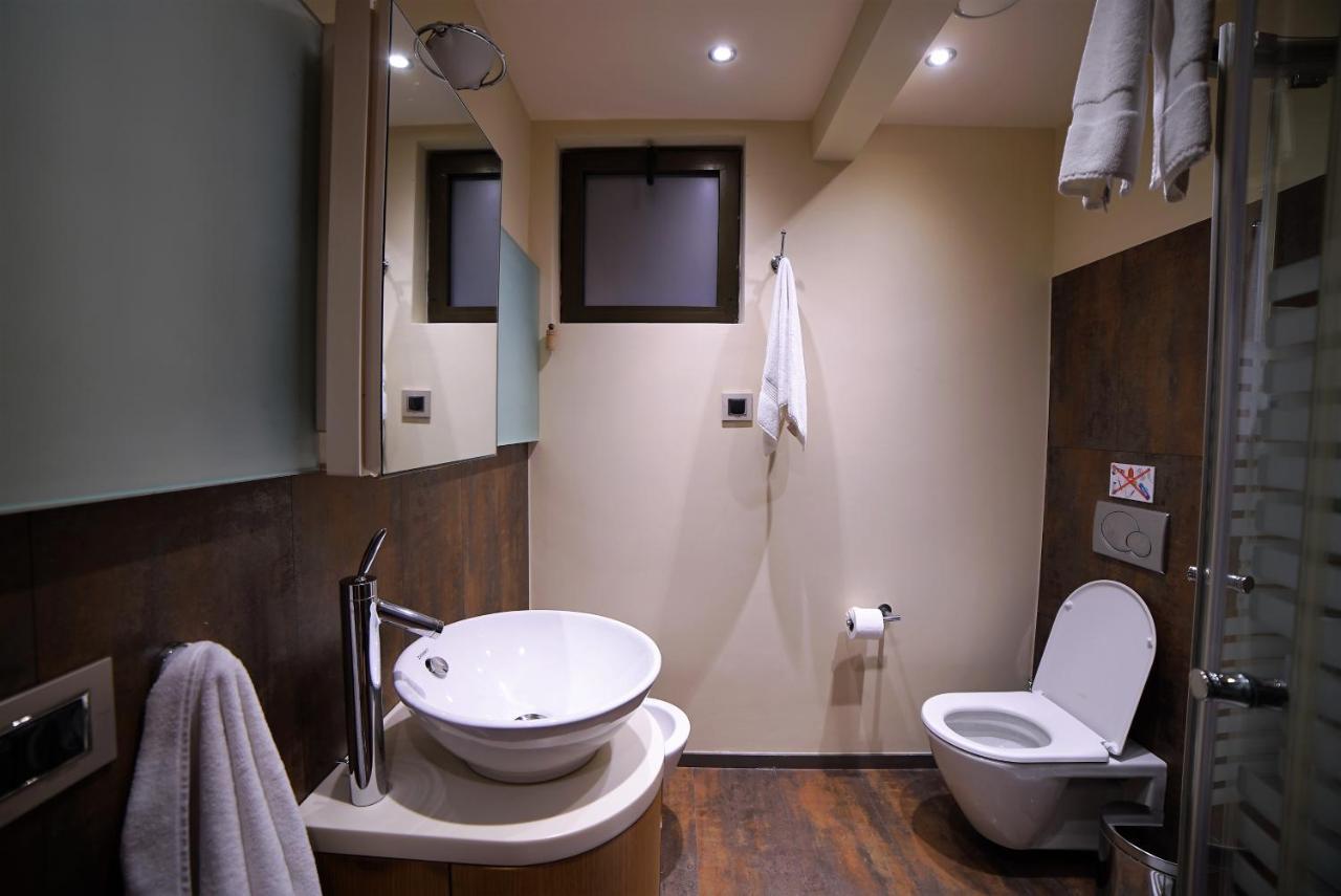 Deris Bosphorus Lodge Apartments Istanbul Exterior photo