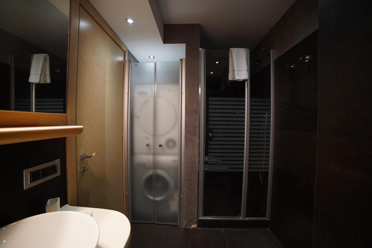 Deris Bosphorus Lodge Apartments Istanbul Exterior photo